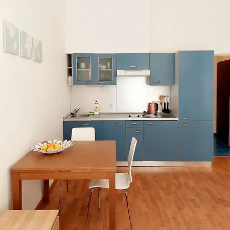 Cozy Studio In Vinohrady Prague Exterior photo
